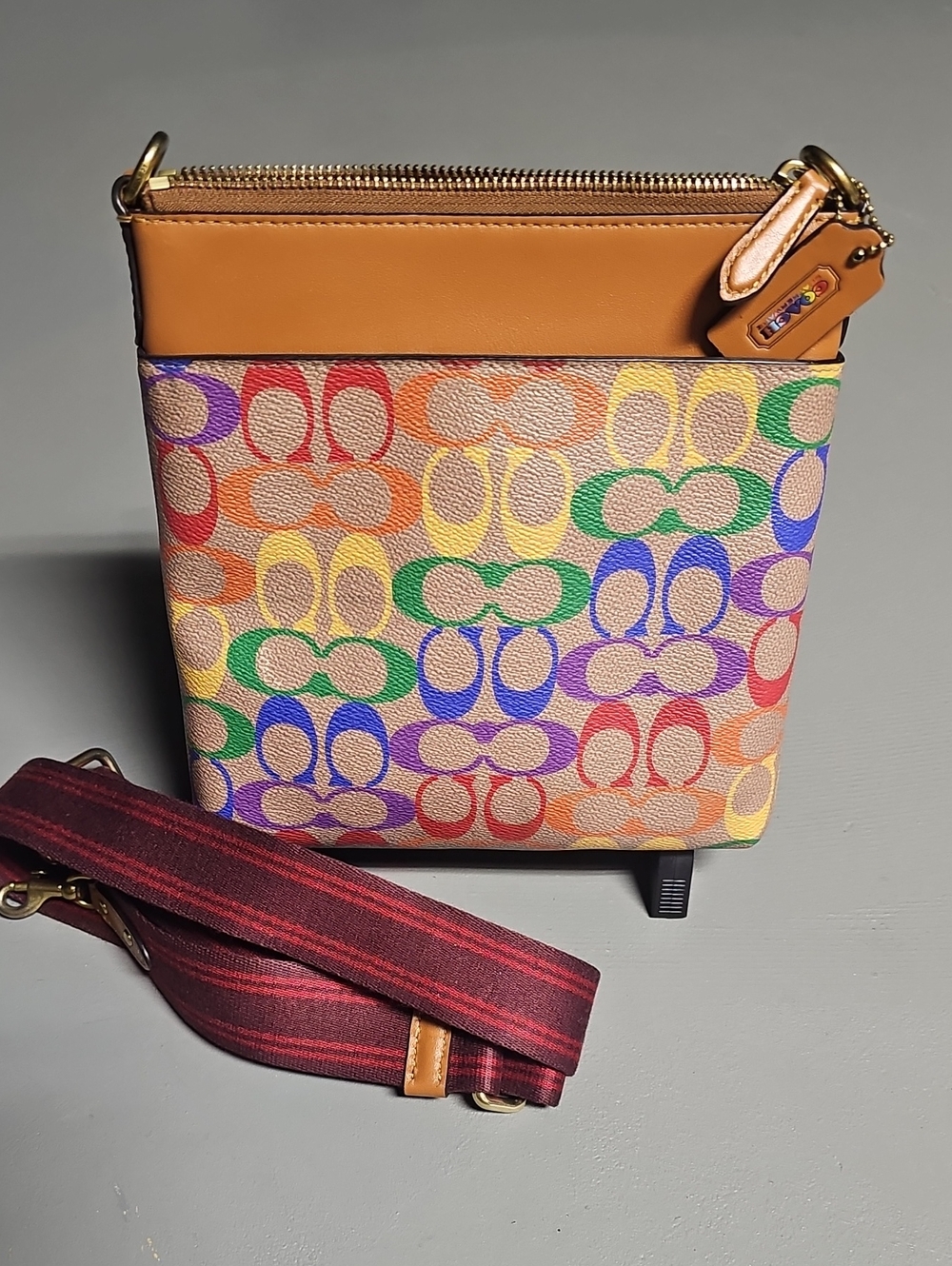 COACH CA232 NWT Pride Kitt Messenger Limited Edition B4/TAN NATURAL MULTI